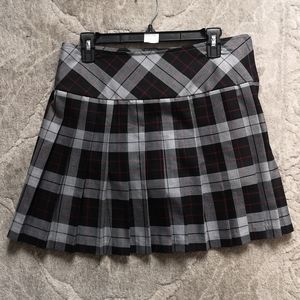 Brand new Irish kilt-scort